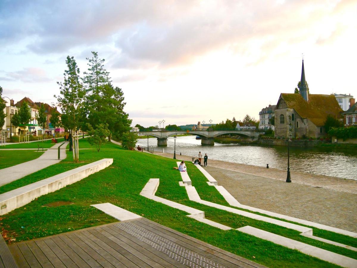 Oasis au Coeur de Ville Sens Extérieur photo
